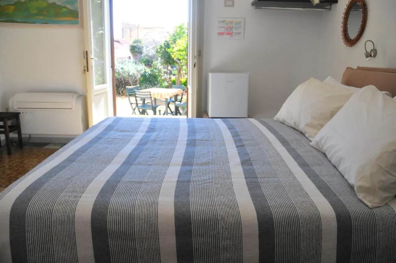 Frühstückspension Il Giardino Di Tatiana Rooms & Breakfast La Maddalena  Italien