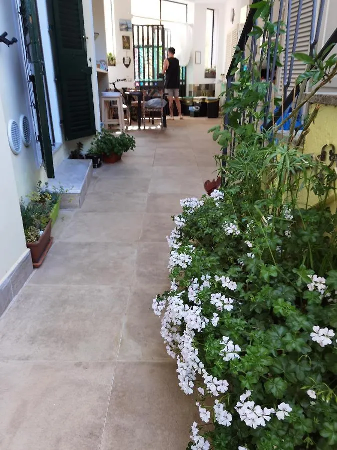 Il Giardino Di Tatiana Rooms & Breakfast La Maddalena  La Maddalena (Sassari)