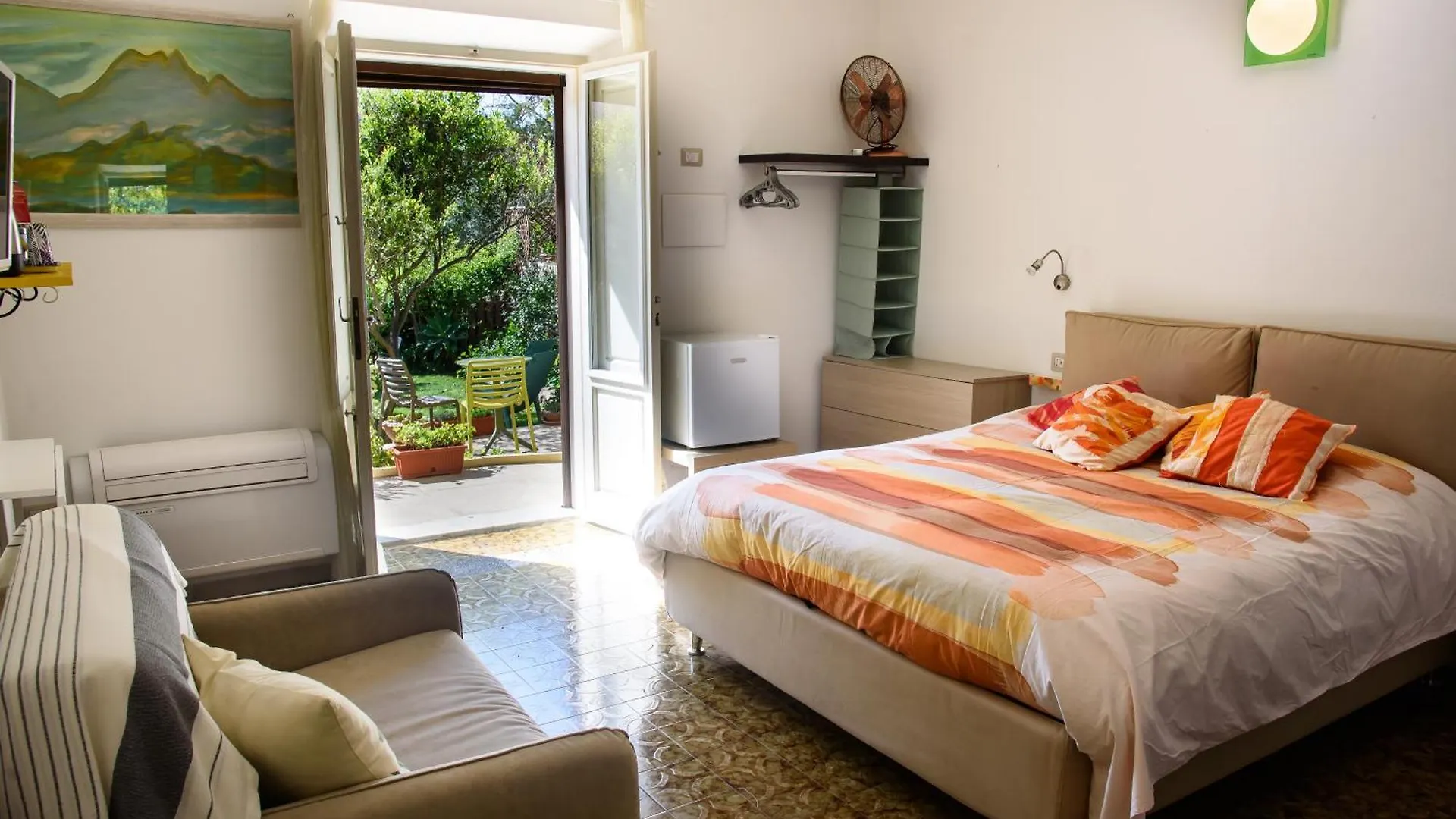 Il Giardino Di Tatiana Rooms & Breakfast La Maddalena  La Maddalena (Sassari)