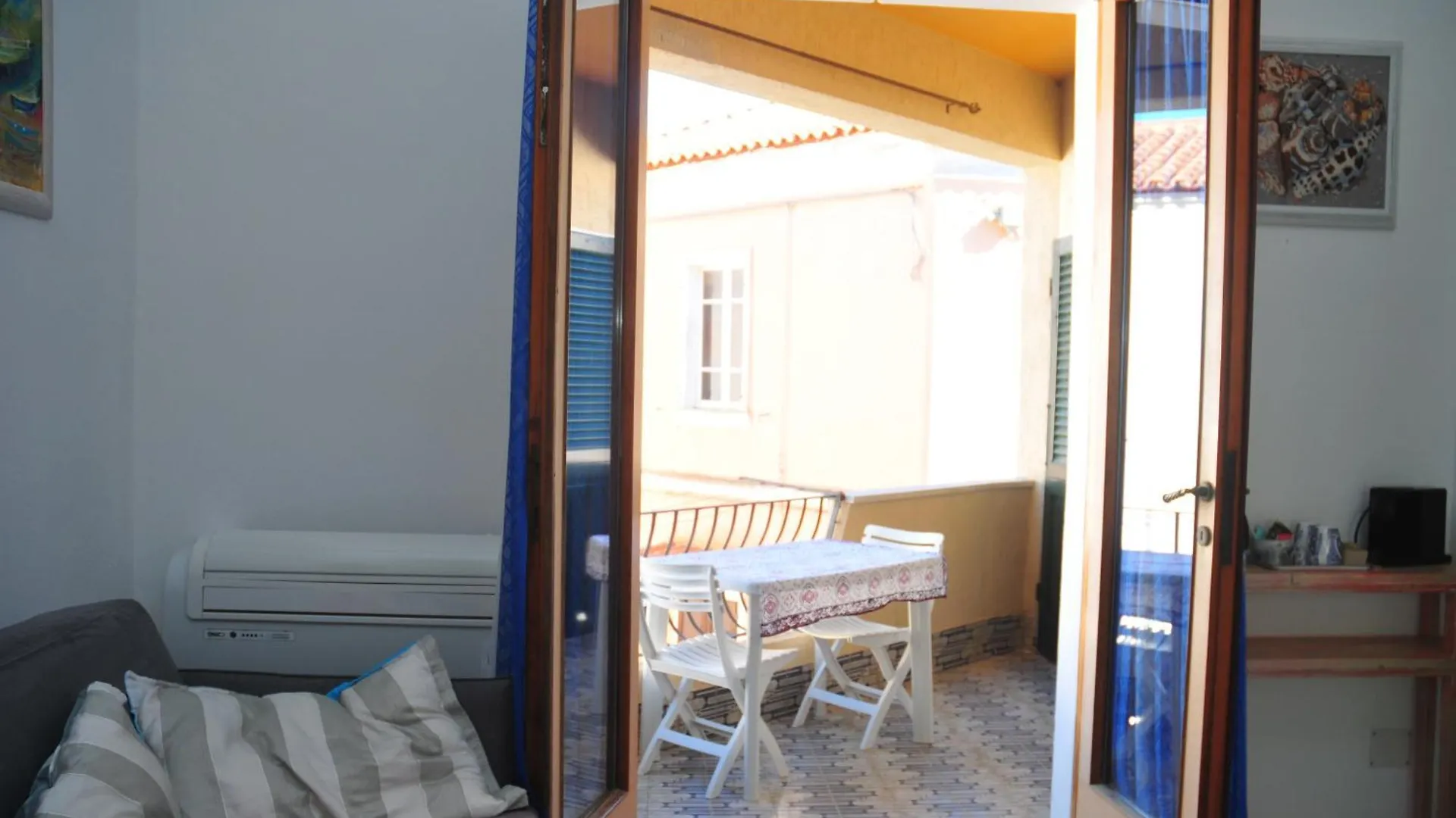 Il Giardino Di Tatiana Rooms & Breakfast La Maddalena  La Maddalena (Sassari)